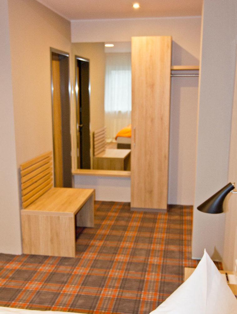 Hotel Alpha Нюрнберг Экстерьер фото