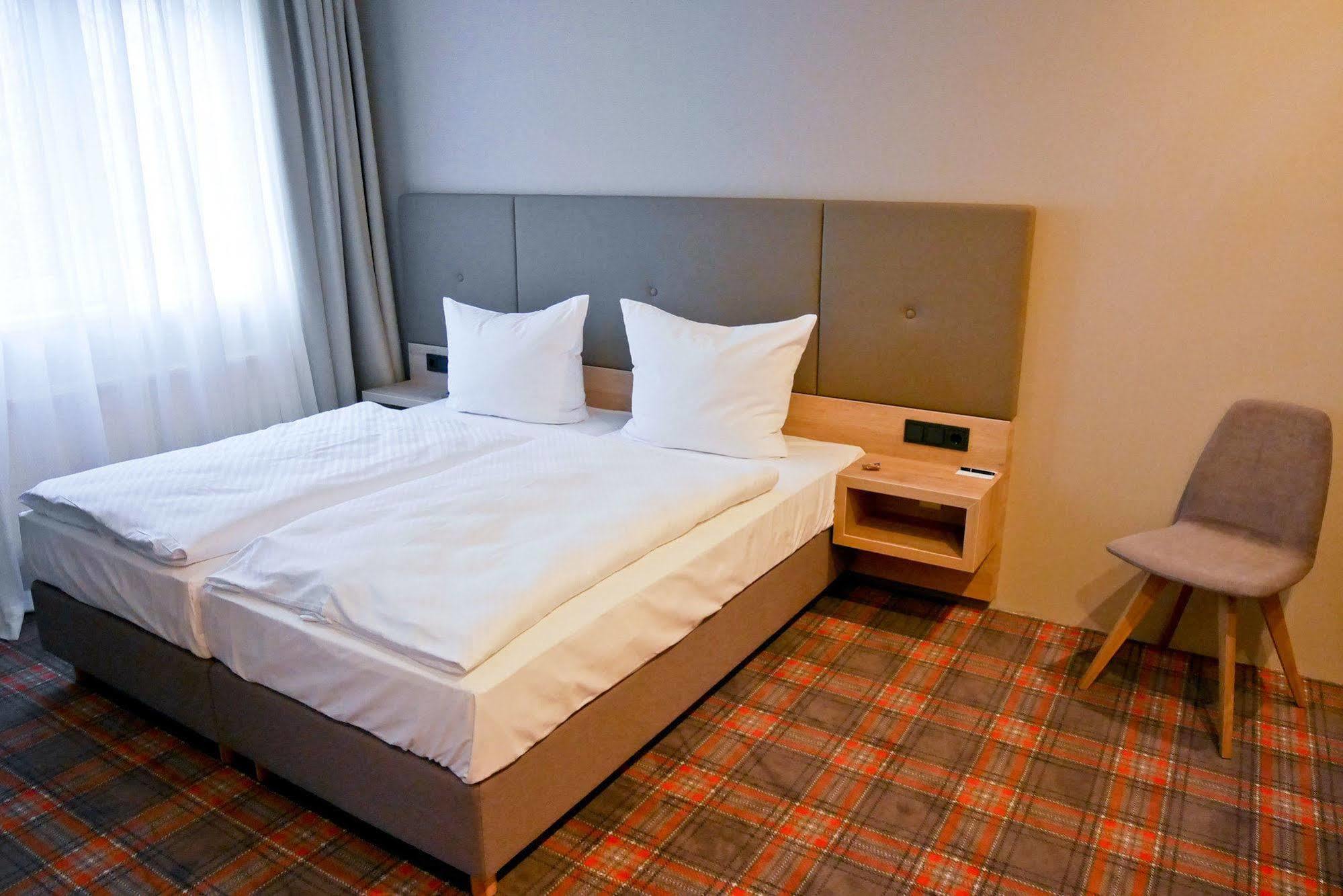 Hotel Alpha Нюрнберг Экстерьер фото